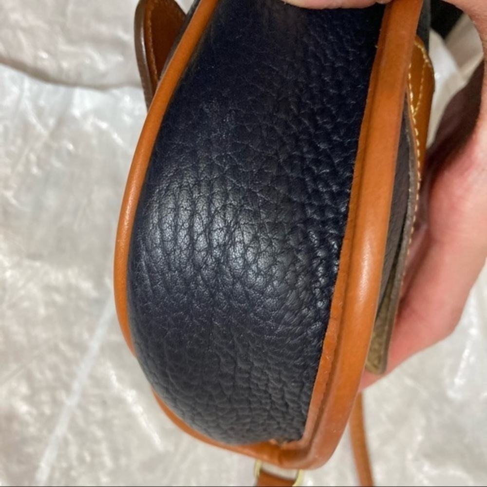 Dooney and Bourke ultra rare blue all weather leather vintage belt bag - Picture 6 of 8